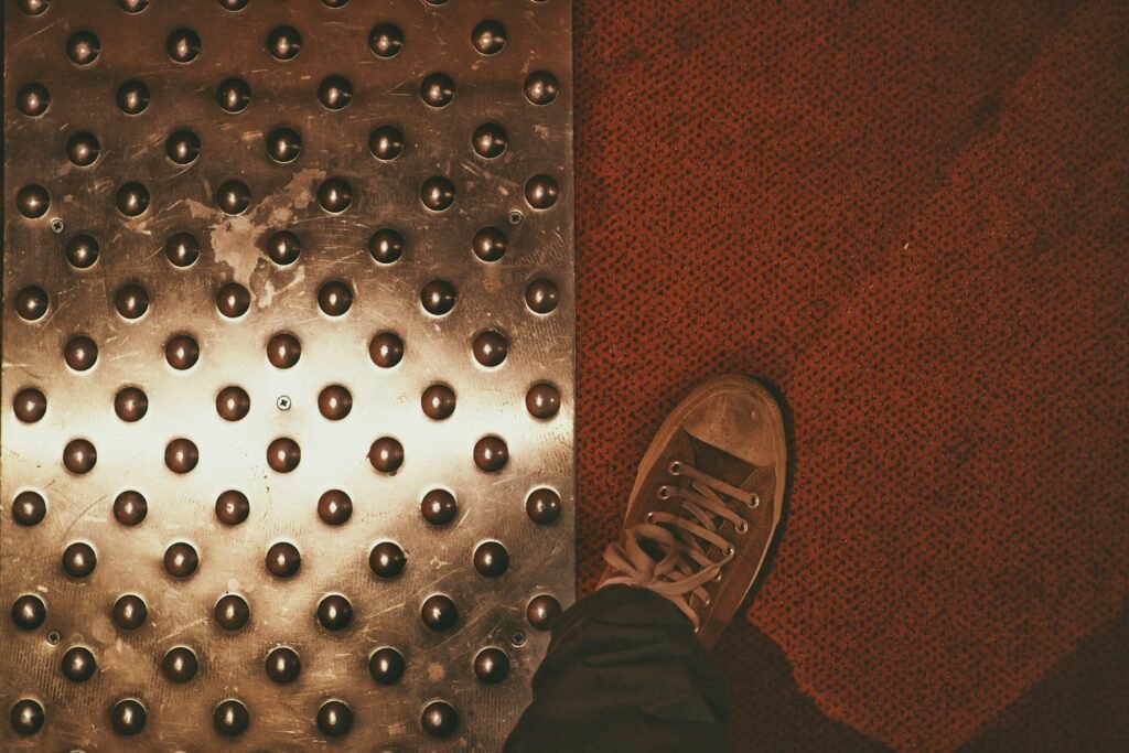 foot in the door method for high-ticket tech clients